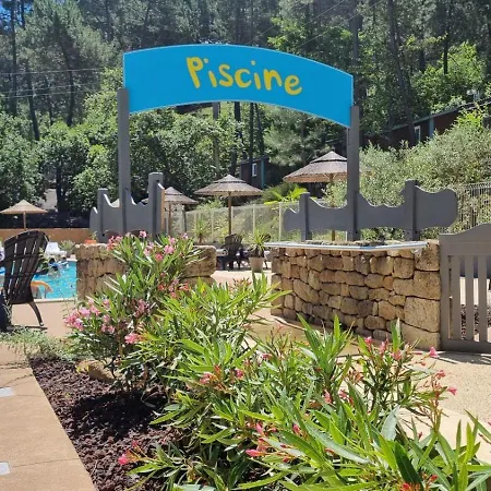 Village De 4*