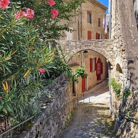 Village De 4*